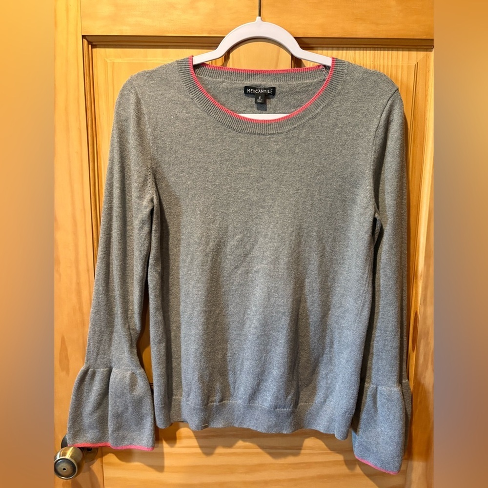 J.Crew Mercantile gray sweater with pink tipping and bell sleeves women’s S